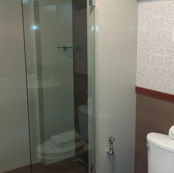 Paradise Hotel Nyaung Shwe