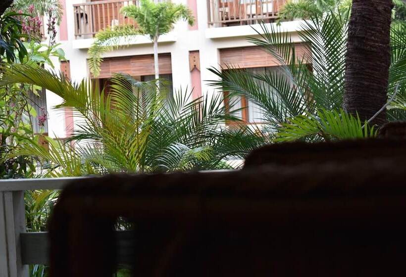 Paradise Hotel Nyaung Shwe