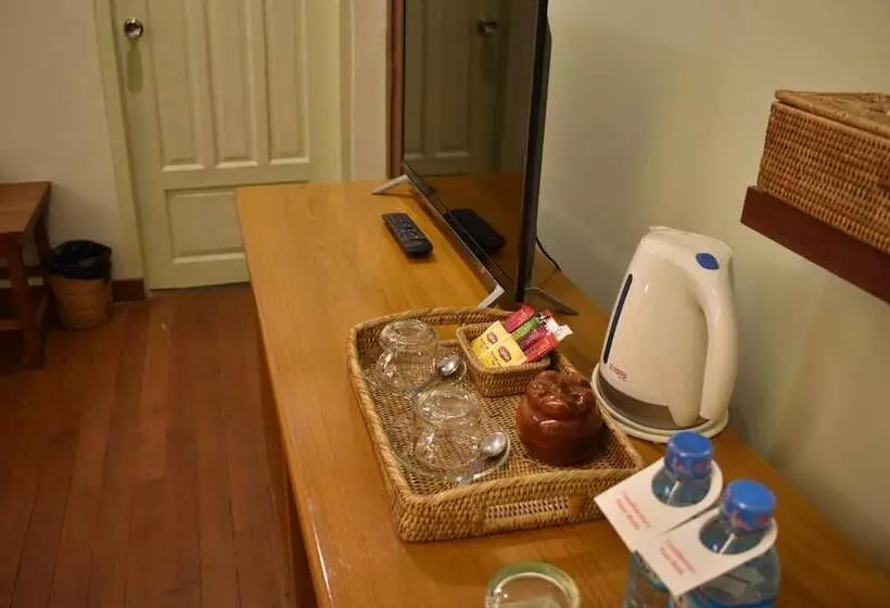 Paradise Hotel Nyaung Shwe