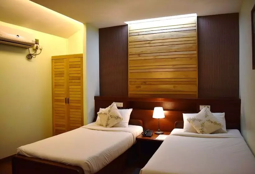 Paradise Hotel Nyaung Shwe