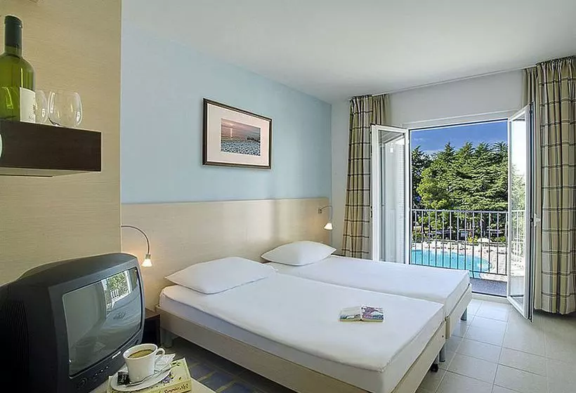 Отель Valamar Pinia