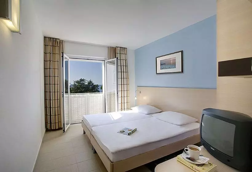 Отель Valamar Pinia