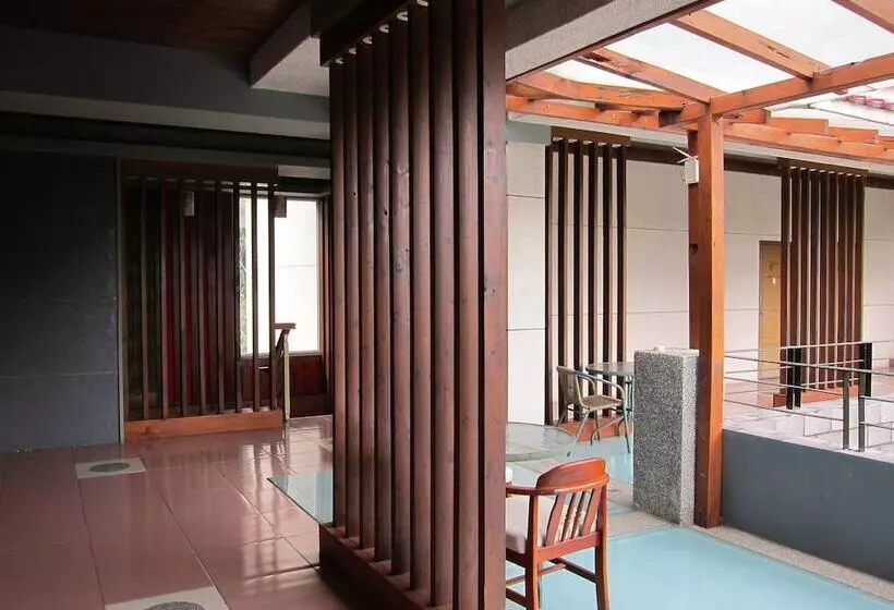هتل Zen And Pine Resort