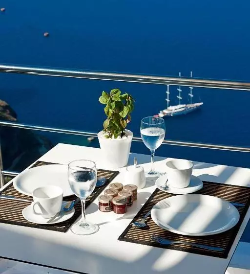 Cosmopolitan Suites - Small Luxury Hotels Of The World