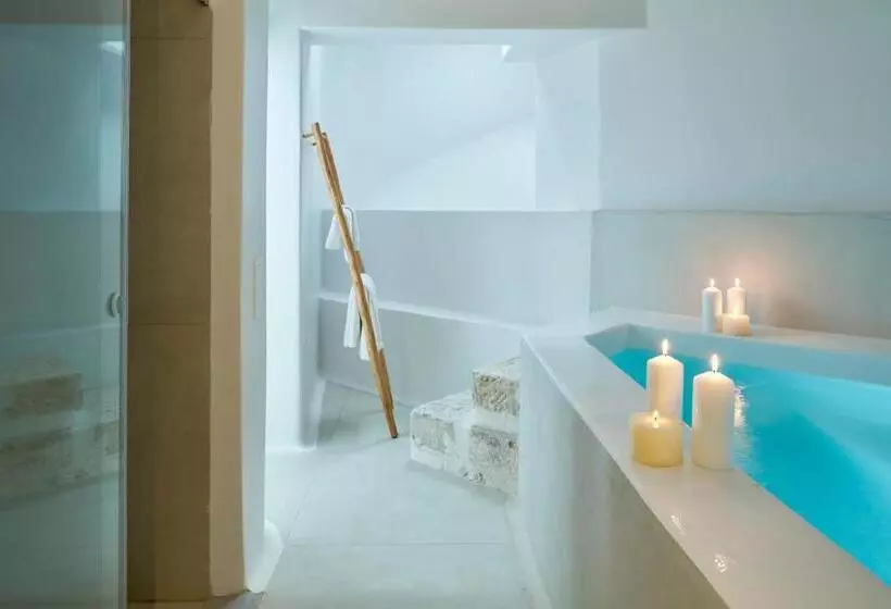 Cosmopolitan Suites - Small Luxury Hotels Of The World