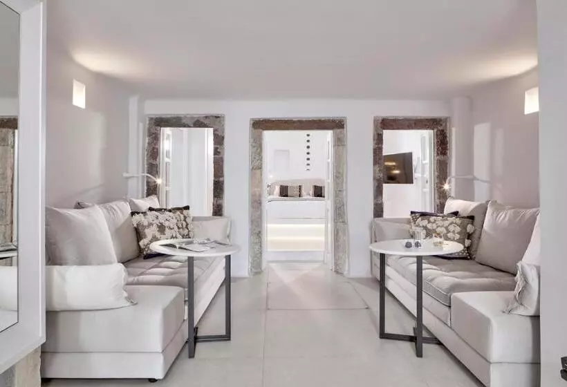 Cosmopolitan Suites - Small Luxury Hotels Of The World