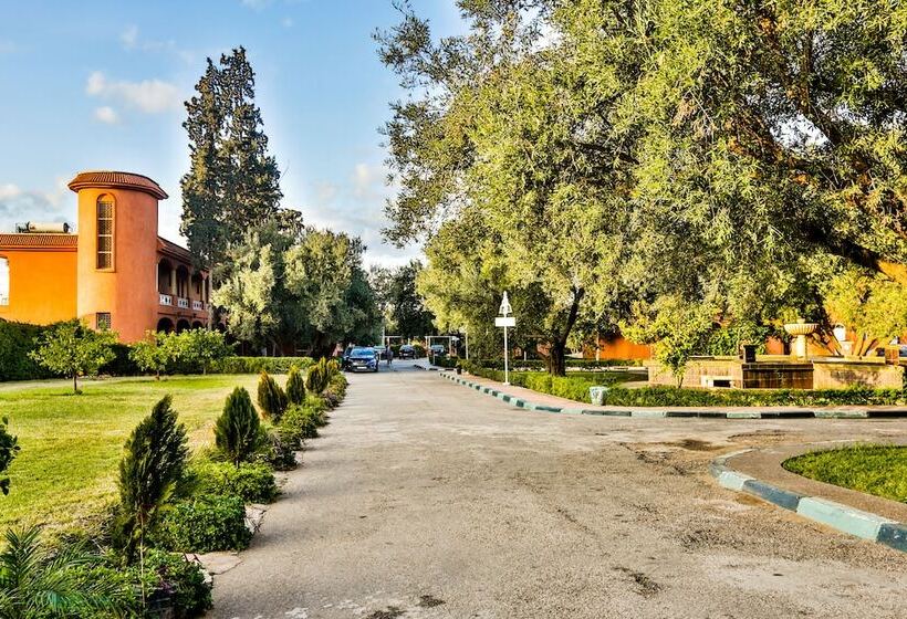 ホテル Al Bassatine