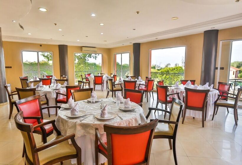 ホテル Al Bassatine