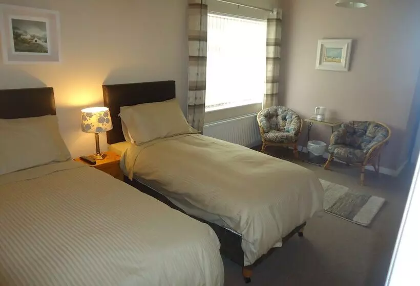 هتل Atlantic View B&b