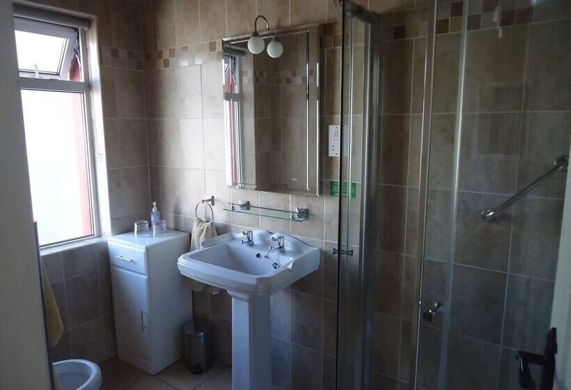 هتل Atlantic View B&b