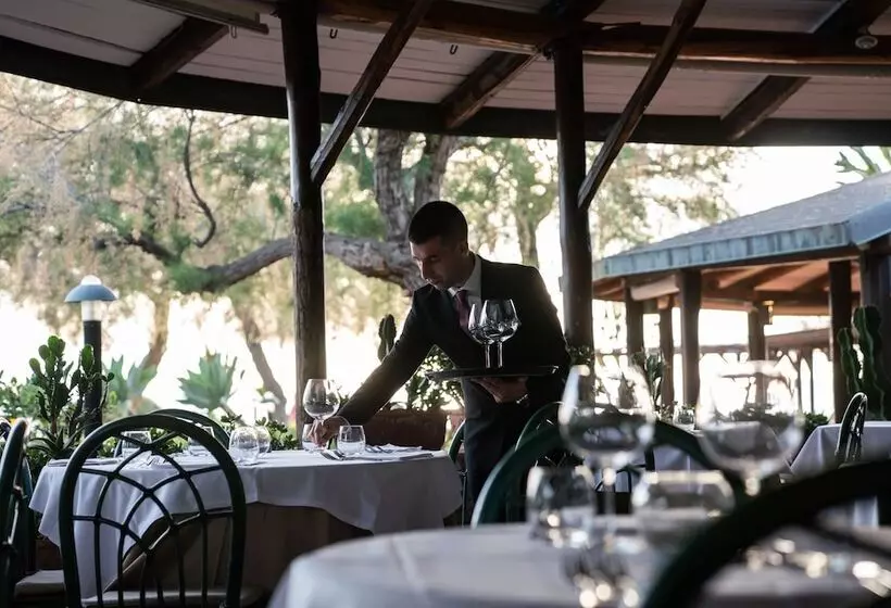 Отель Baia Del Sole Resort