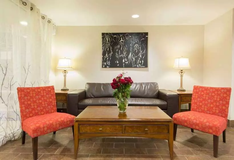 Отель Baymont By Wyndham Louisville East