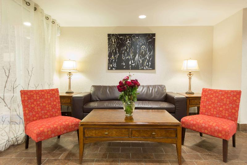 فندق Baymont By Wyndham Louisville East