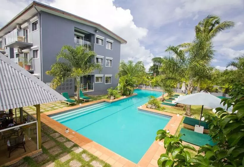 هتل Coconut Palms Resort