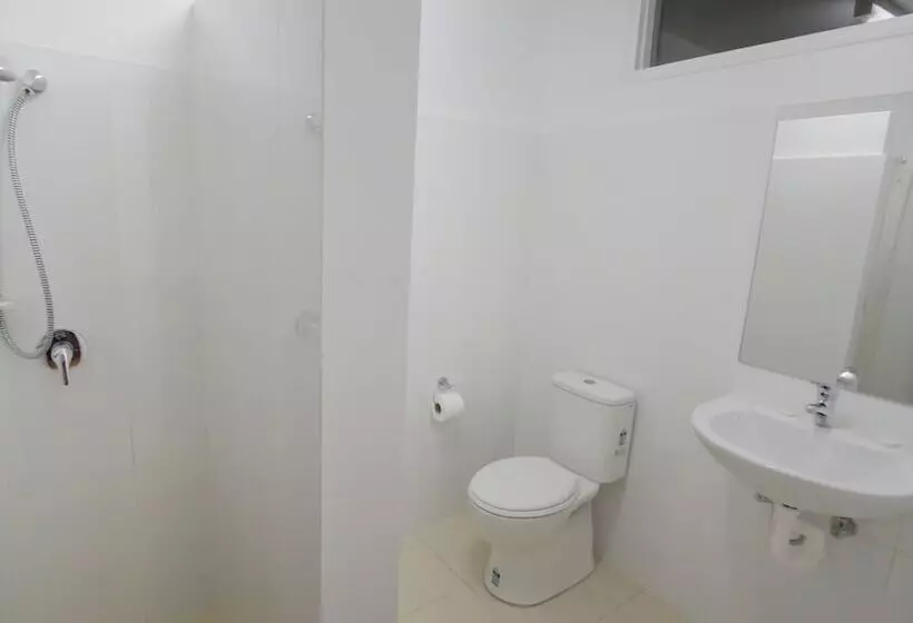 هتل Coconut Palms Resort