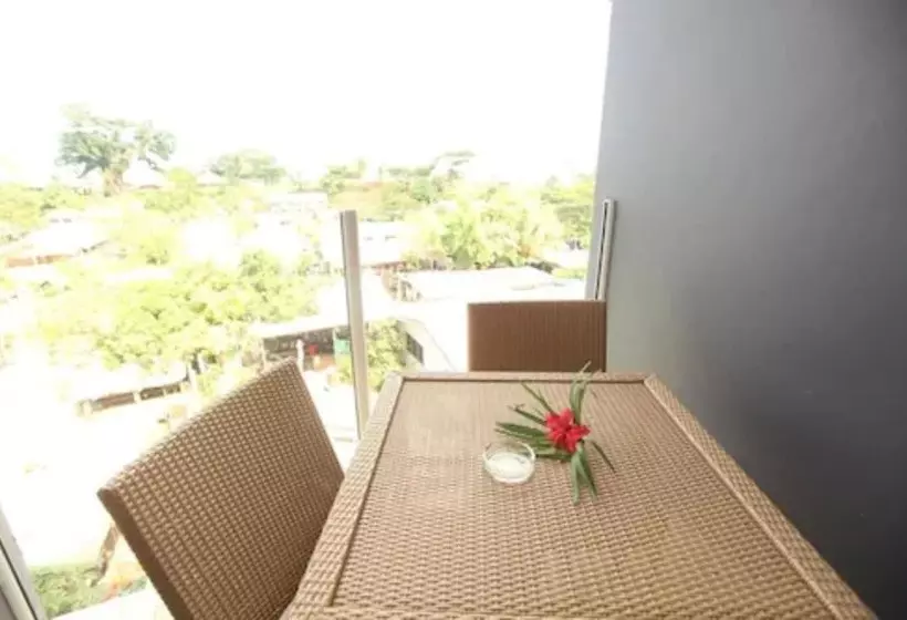 هتل Coconut Palms Resort