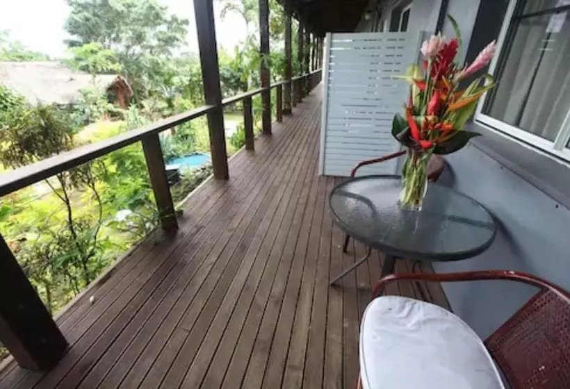 هتل Coconut Palms Resort