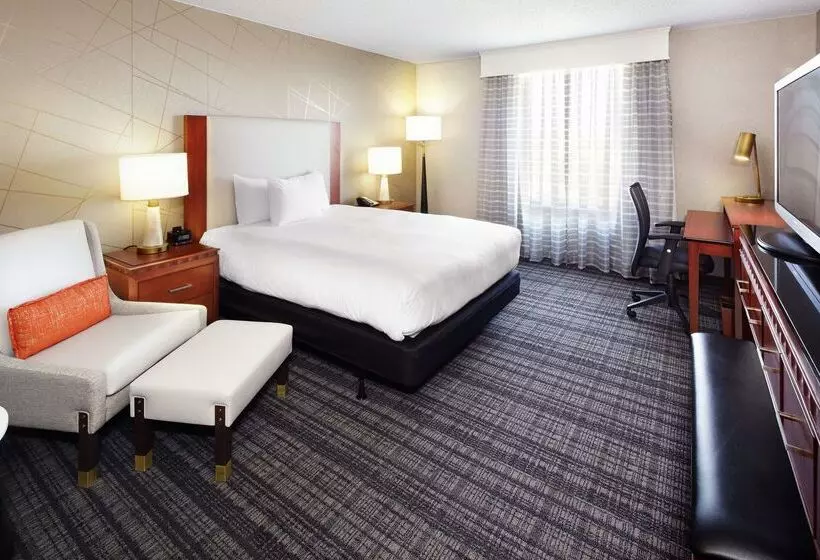 Отель Doubletree By Hilton Dallas Near The Galleria