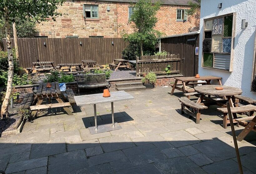 בית מלון כפרי George & Dragon