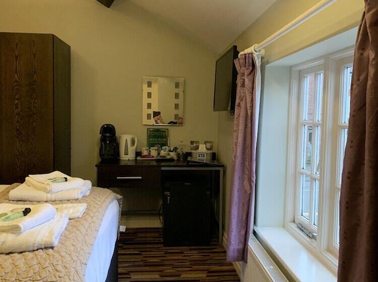 בית מלון כפרי George & Dragon