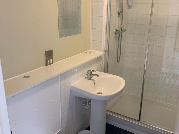 בית מלון כפרי George & Dragon