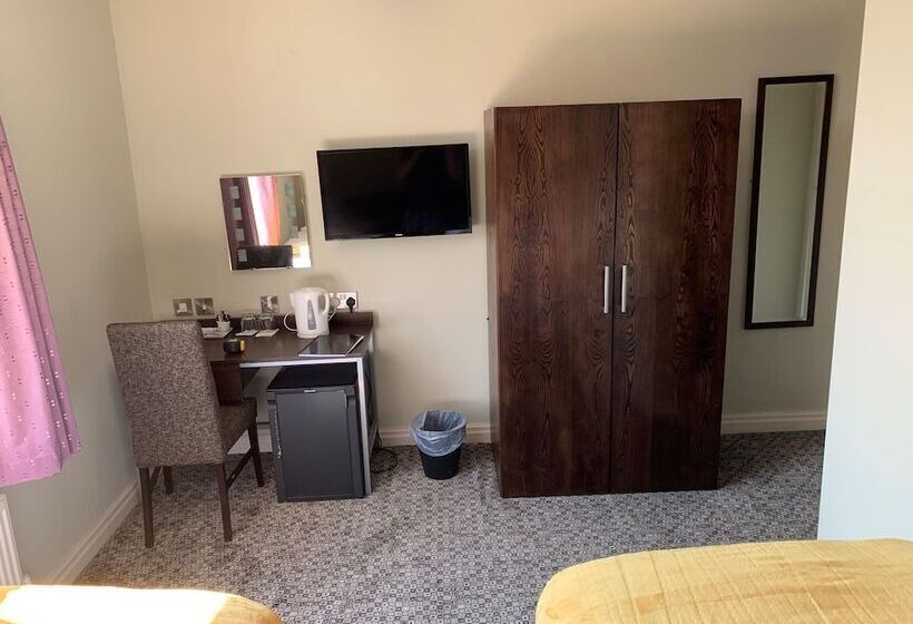 בית מלון כפרי George & Dragon