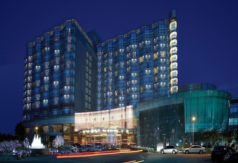 Otel Grand Millennium Shanghai Hongqiao