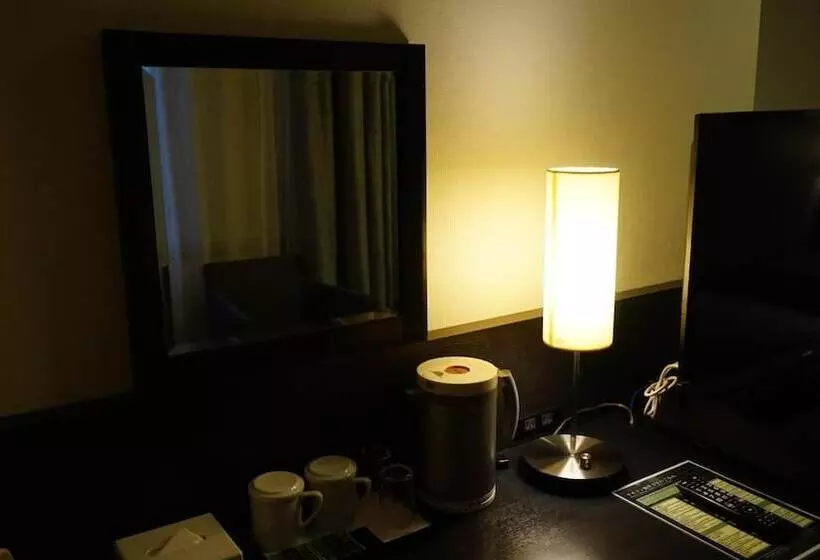 Hamilton Hotel Black