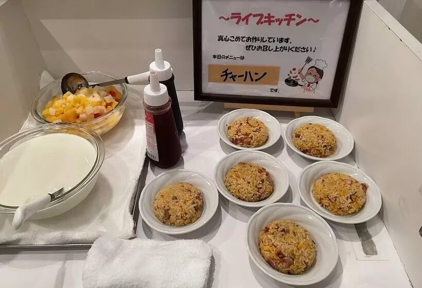 Hamilton Hotel Black