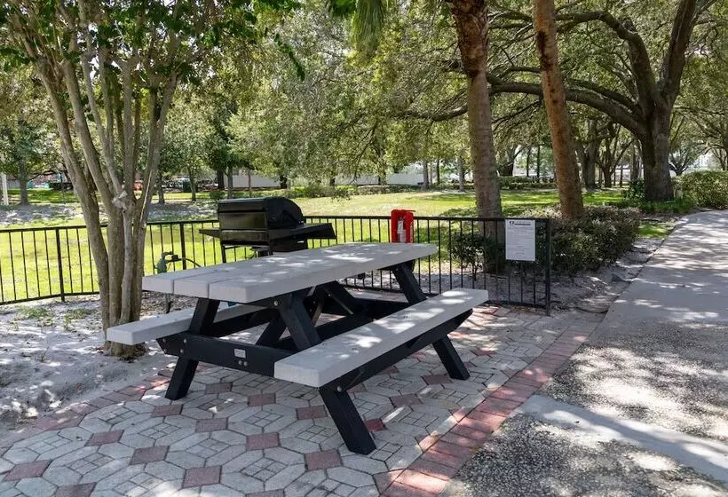 هتل Legacy Vacation Resorts   Disney And Lake Buena Vista