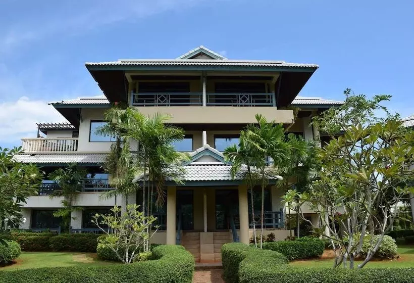 Отель Phi Phi Island Cabana