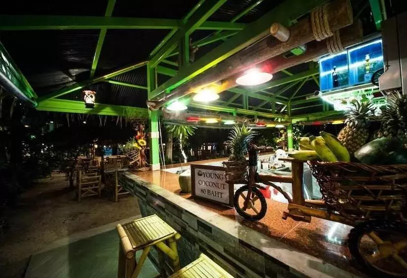 Отель Phi Phi Island Cabana