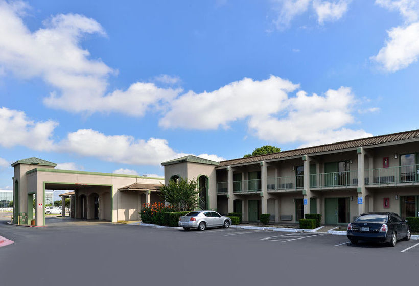 فندق Econo Lodge