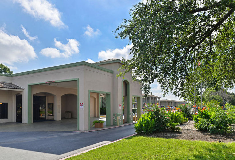 فندق Econo Lodge