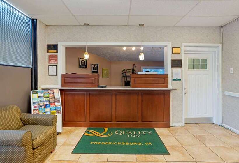 בית מלון כפרי Quality Inn Fredericksburg Near Historic Downtown