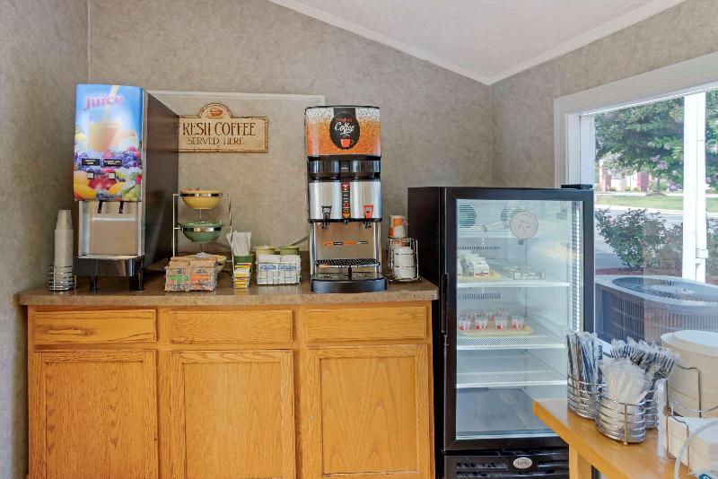 בית מלון כפרי Quality Inn Fredericksburg Near Historic Downtown