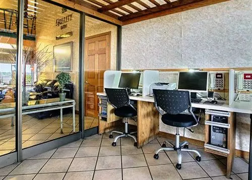 Отель Quality Inn