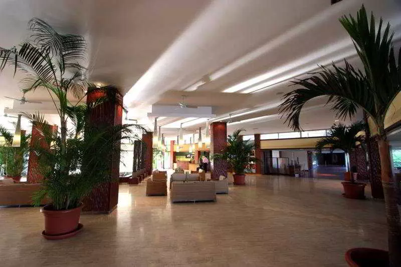 Hotel Sofitel Tahiti Maeva Beach Resort