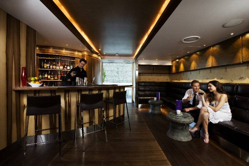 The Quadrant Hotel & Suites