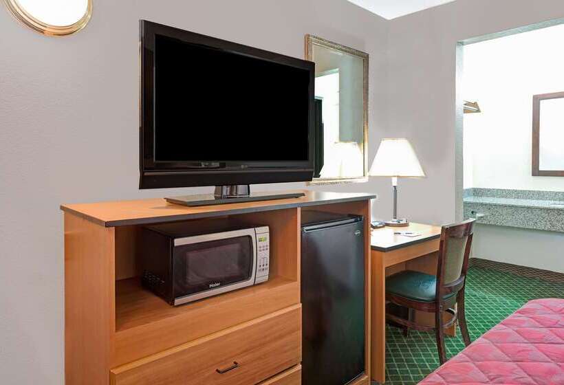 酒店 Travelodge By Wyndham Sacramento / Rancho Cordova