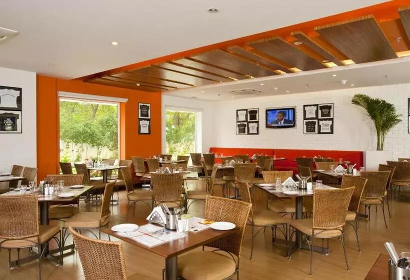 Lemon Tree Hotel, Udyog Vihar, Gurugram