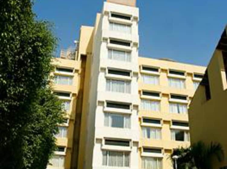 Lemon Tree Hotel, Udyog Vihar, Gurugram