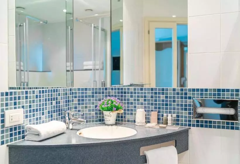 Отель Meditur Udine Nord