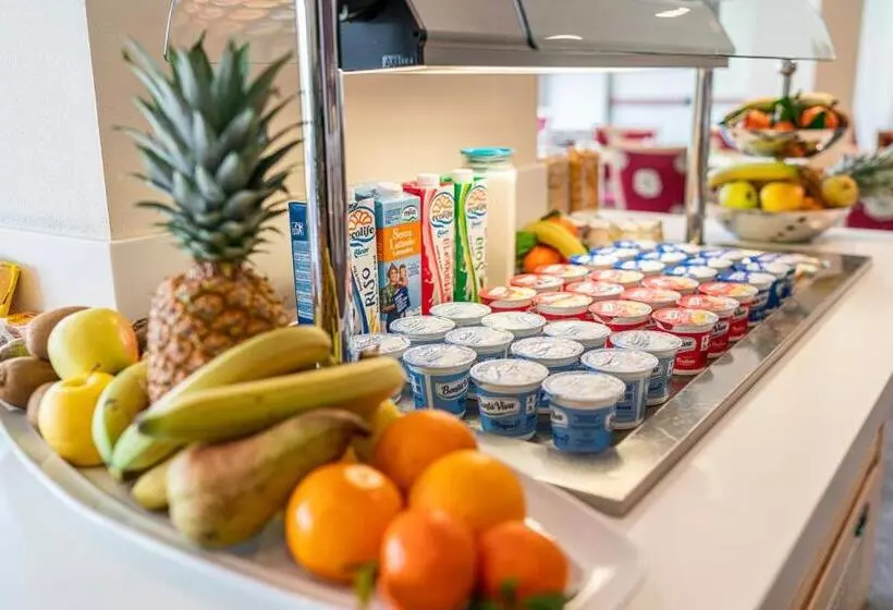 Отель Meditur Udine Nord