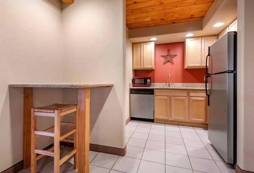 Mountain Edge Suites At Sunapee, Ascend Hotel Collection