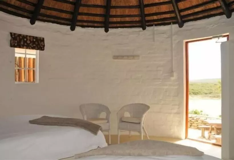 Hotelli De Hoop Campsite Rondawels