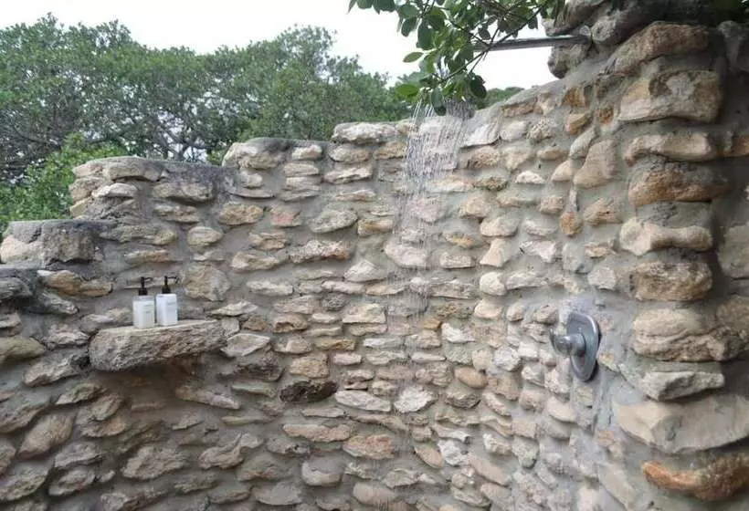 Hotelli De Hoop Campsite Rondawels