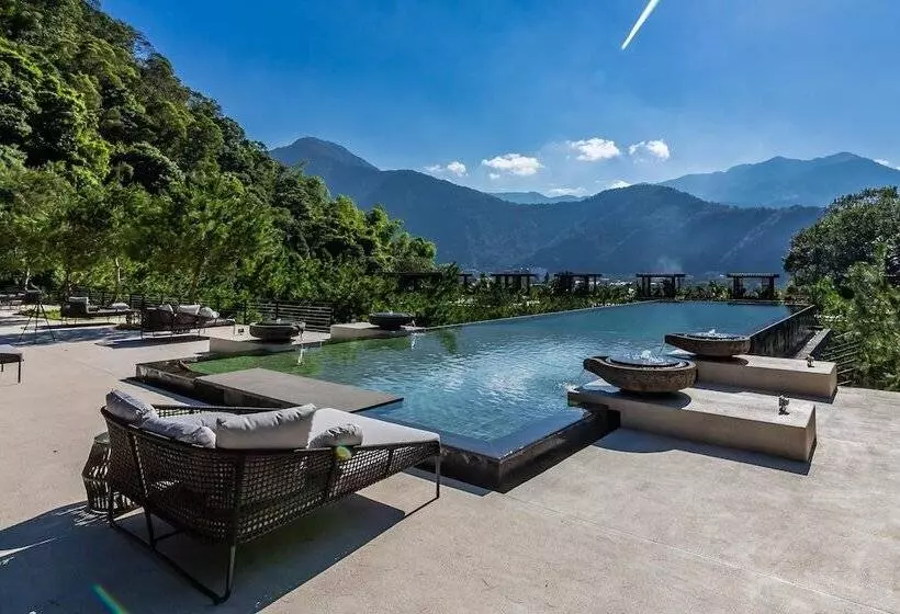 هتل The Bal E Villas