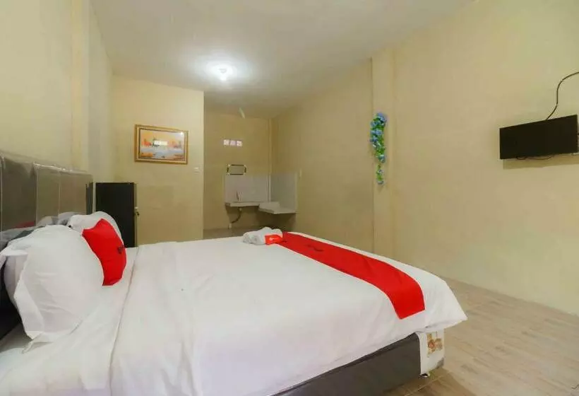 ホテル Reddoorz Near Bukit Kubu Berastagi