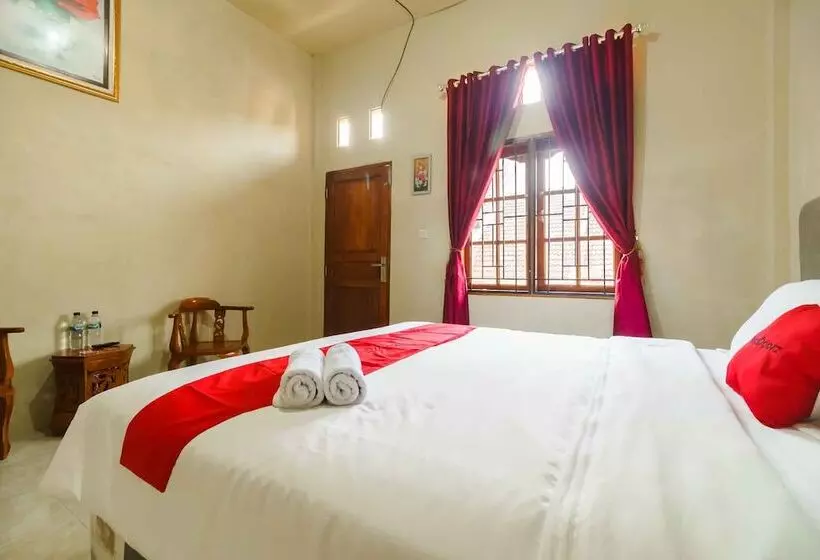 ホテル Reddoorz Near Bukit Kubu Berastagi